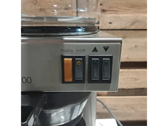 Koffiezetapparaat animo, a100, incl. o.a. waterkoker, servies en theedoeken - afbeelding 7 van  16