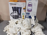 Koffiezetapparaat, muggenlamp, veel meisjes handschoenen (d1606) - afbeelding 2 van  3