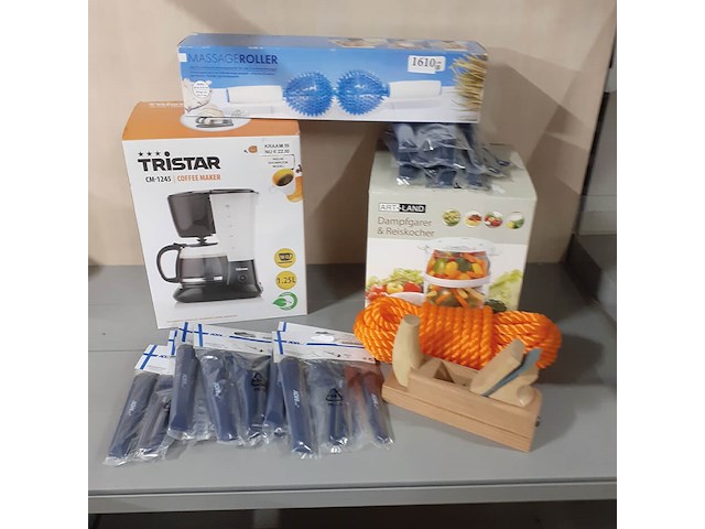 Koffiezetter, massage apparaat, reistkoker etc. etc (d1610) - afbeelding 2 van  3