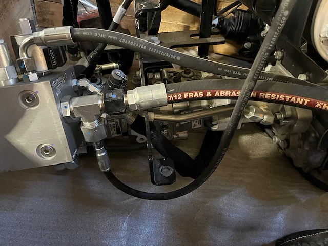 Kohler ech740-3059 motor met hydrauliek assemblage (2x) - afbeelding 7 van  8