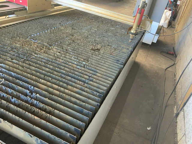 Koike - pnc-12 extreme - plasmasnijmachine met hypertherm powermax 125 - afbeelding 32 van  52