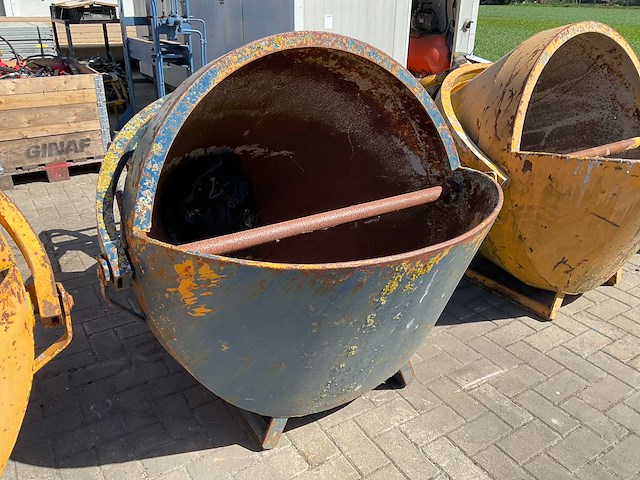 Koker betonkubel 600l - afbeelding 2 van  4