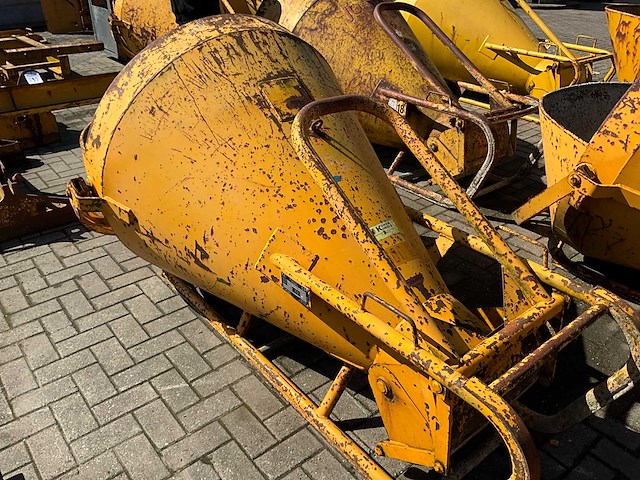 Koker betonkubel 600l - afbeelding 2 van  7