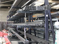 Kokers op vijf draagarmen waaronder 50 x 30, 35 x 20, 80 x 30 en 70 x 50 mm, totaal ruim 150 stuks - afbeelding 2 van  2