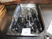 Koksmessen in gastronormbak. - afbeelding 1 van  2