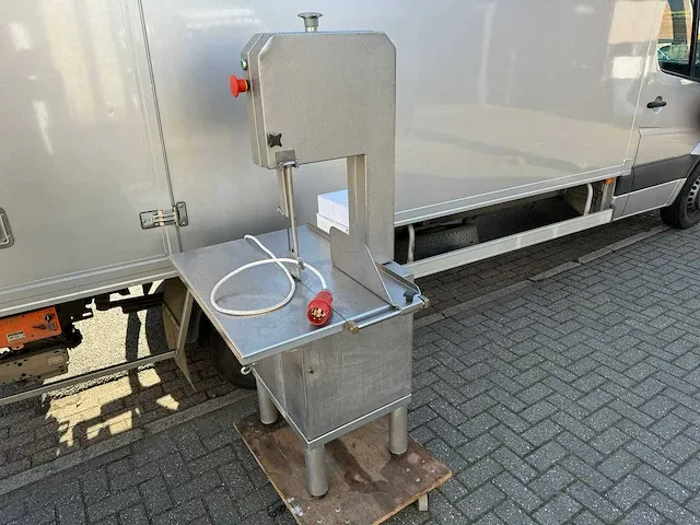 Kolbe - k330 - vleeszaagmachine / lintzaag - afbeelding 1 van  4