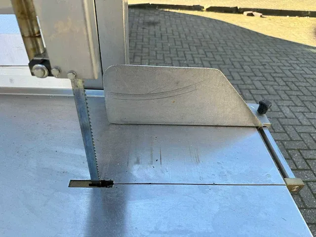 Kolbe - k330 - vleeszaagmachine / lintzaag - afbeelding 4 van  4