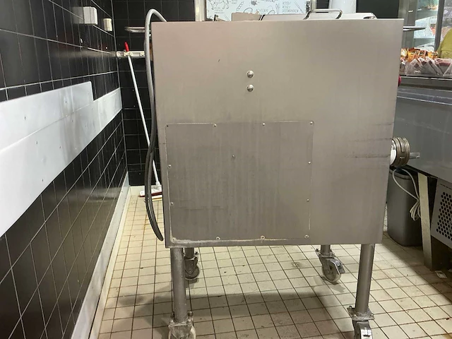 Kolbe - mw100 - gehakt(vlees)molen en snijtafels - afbeelding 18 van  36