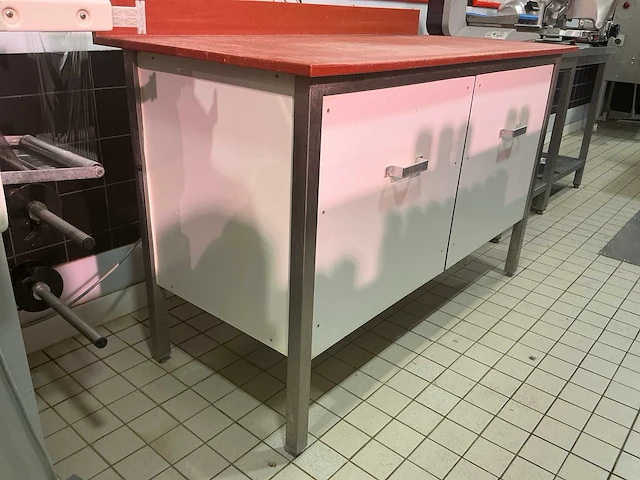 Kolbe - mw100 - gehakt(vlees)molen en snijtafels - afbeelding 12 van  36