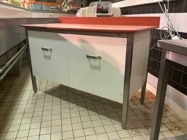 Kolbe - mw100 - gehakt(vlees)molen en snijtafels - afbeelding 35 van  36