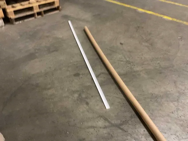 Koledo kunststof mounting rail voor ls512 ledstring - afbeelding 1 van  7