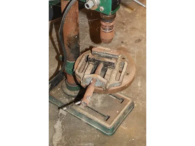 Kolomboormachine delco dl-13 met variabel toerental en machineknecht. - afbeelding 3 van  4