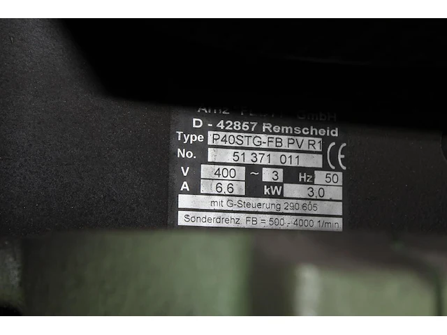 Kolomboormachine flott p40stg-fb met digitale aflezing en pneumatisch gestuurde machineklem. - afbeelding 6 van  6