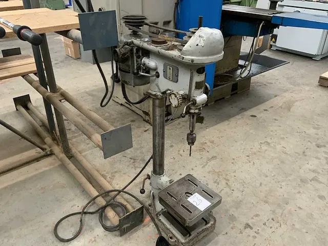 Kolomboormachine vintage - afbeelding 1 van  11