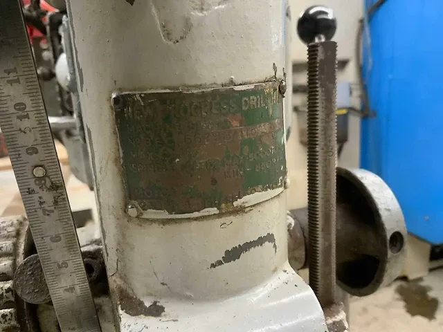 Kolomboormachine vintage - afbeelding 11 van  11