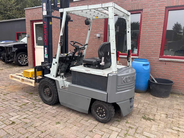 Komatsu - 1992 - fb-20-3 - vorkheftruck - afbeelding 2 van  9