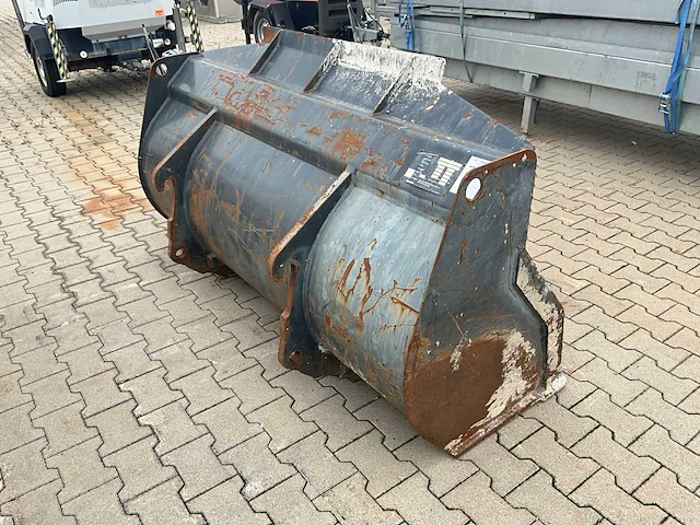 Komatsu 42u-70-32250 schepbak - afbeelding 3 van  7