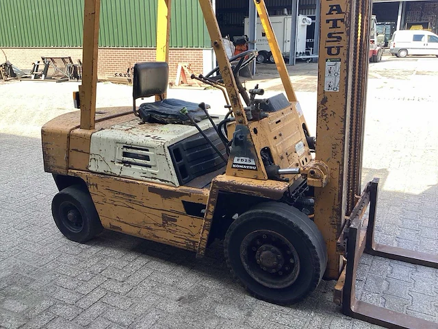 Komatsu fd 25-7 vorkheftruck - afbeelding 4 van  17