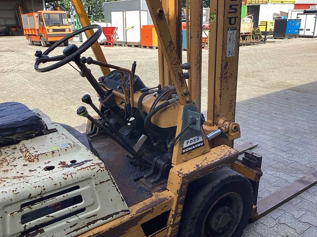 Komatsu fd 25-7 vorkheftruck - afbeelding 5 van  17
