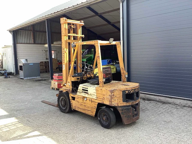 Komatsu fd 25-7 vorkheftruck - afbeelding 13 van  17