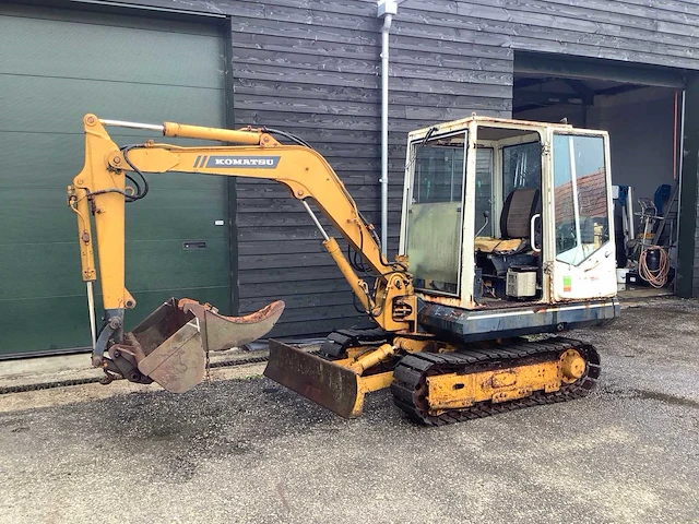 Komatsu pc30 minigraafmachine - afbeelding 1 van  7