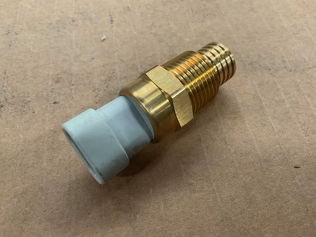Komatsu thermostatic switch (2x) - afbeelding 2 van  6