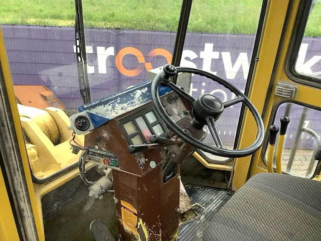 Komatsu wa420 shovel - afbeelding 17 van  22