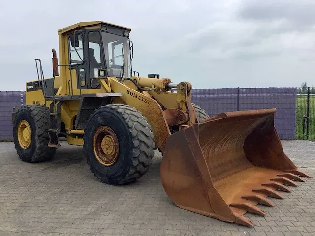 Komatsu wa420 shovel - afbeelding 2 van  22