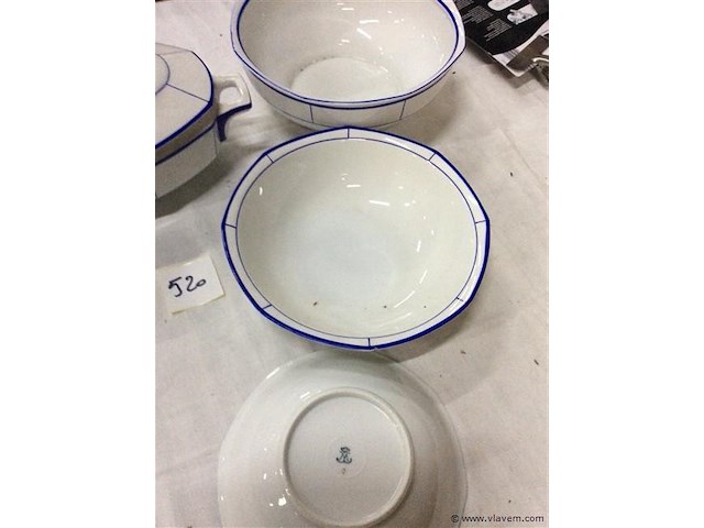 Kommen + - afbeelding 2 van  2