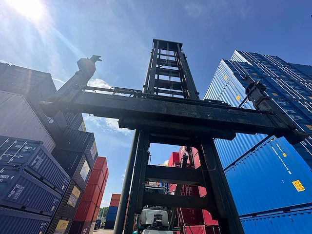 Konecranes - smv 6/7 - container stacker - afbeelding 8 van  10