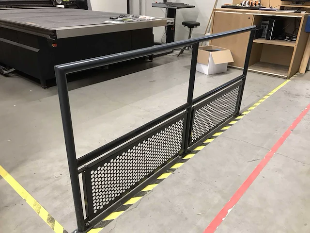 Kongsberg c esko snijplotter - afbeelding 8 van  22