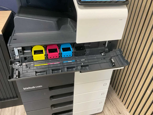 Konica minolta bizhub c450i alles in een: printen, kopiëren, scannen - afbeelding 4 van  6