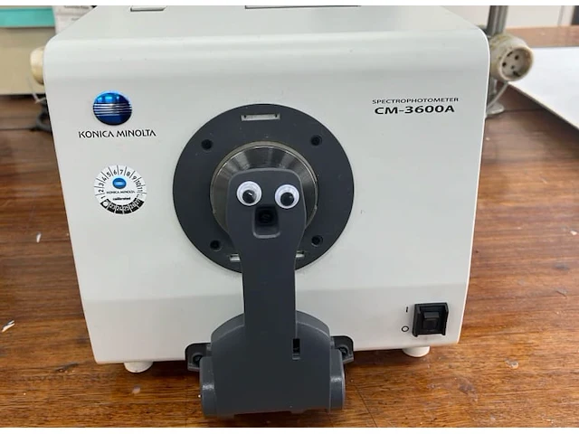 Konica minolta cm-3600 a spetrofotometer - afbeelding 3 van  4