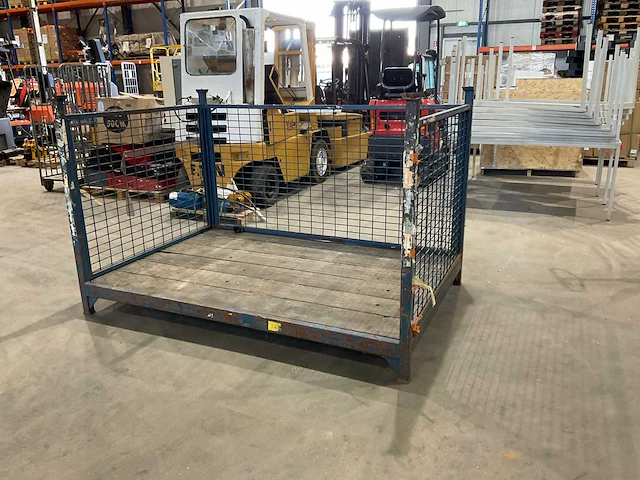 Kooi pallet - afbeelding 1 van  6