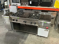 Kookwand met friteuse, gasfornuis (bakplaat en lavagrill) - afbeelding 13 van  18