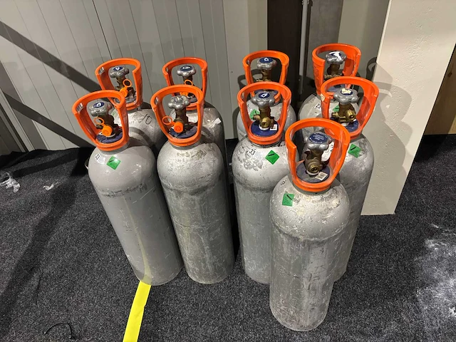 Koolzuur fles (9x) - afbeelding 1 van  13