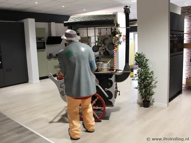 Koopman met handkar retro - afbeelding 6 van  12