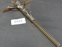 Koperen crucifix met bronzen corpus
