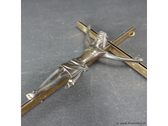 Koperen crucifix met bronzen corpus - afbeelding 4 van  5