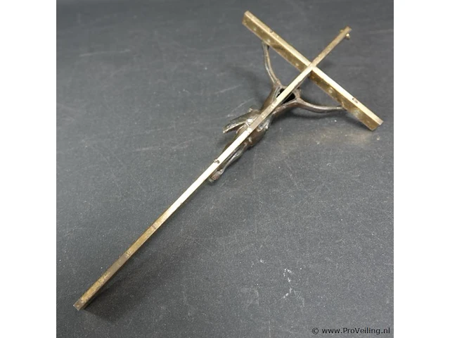 Koperen crucifix met bronzen corpus - afbeelding 5 van  5