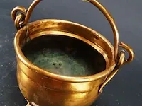 Koperen ketel op poten en met hengsel - afbeelding 2 van  5