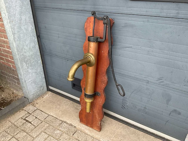 Koperen waterpomp - afbeelding 2 van  9