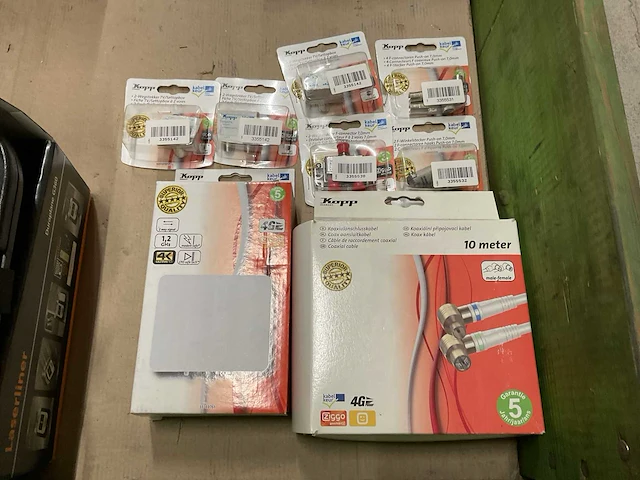 Kopp partij coax toebehoren, 8 verpakkingen - afbeelding 1 van  3