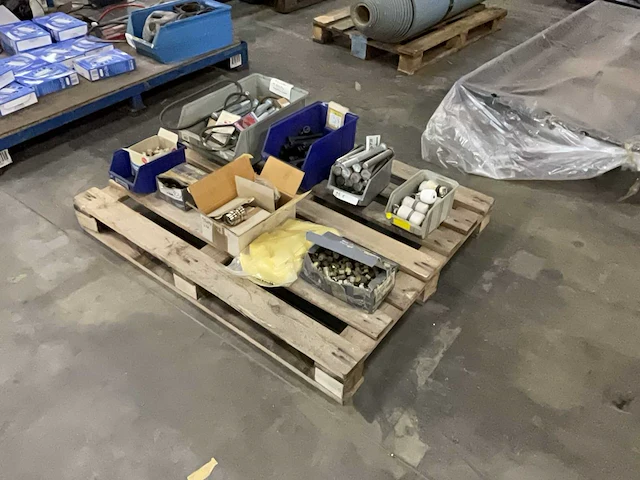 Koppelingen en bouten - afbeelding 2 van  8