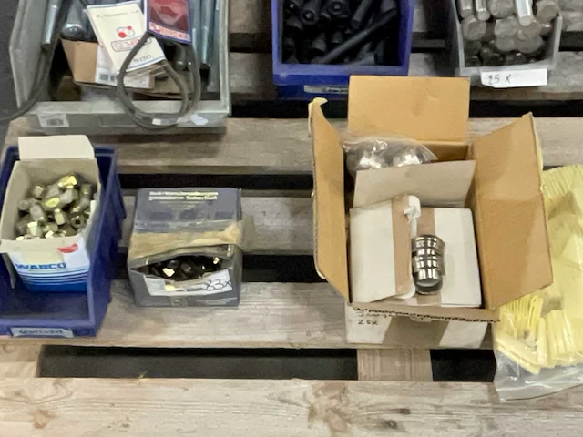 Koppelingen en bouten - afbeelding 5 van  8