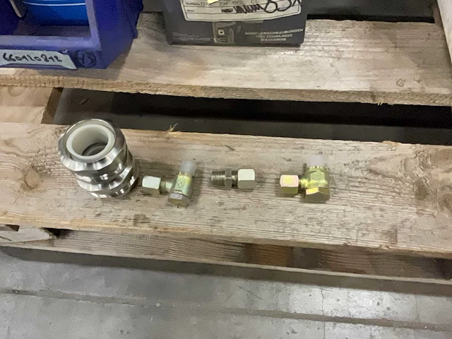 Koppelingen en bouten - afbeelding 8 van  8