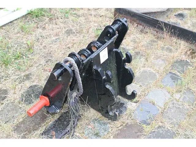 Koppelstuk / adapter t.b.v. loader. - afbeelding 1 van  3