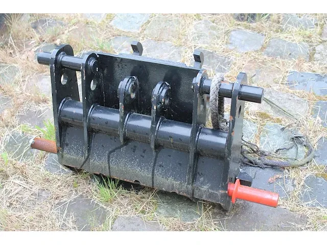 Koppelstuk / adapter t.b.v. loader. - afbeelding 3 van  3