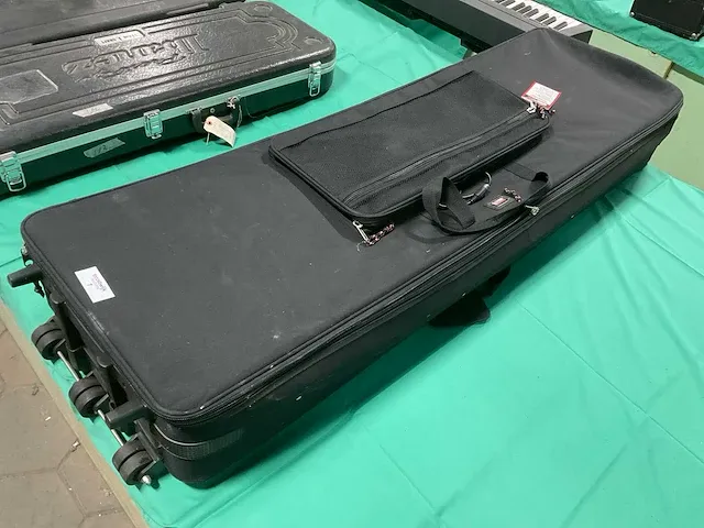 Korg triton le88 piano - afbeelding 4 van  11