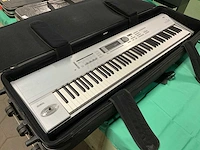 Korg triton le88 piano